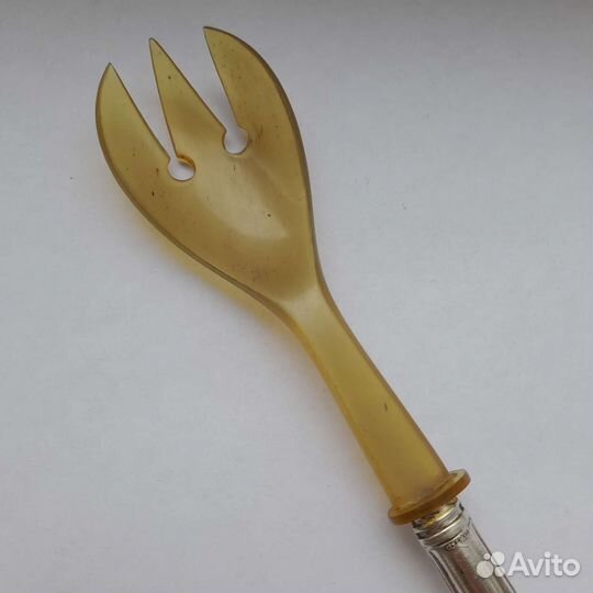 Антикварная вилка в серебре китовый ус