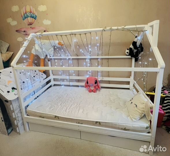 Детская кровать домик