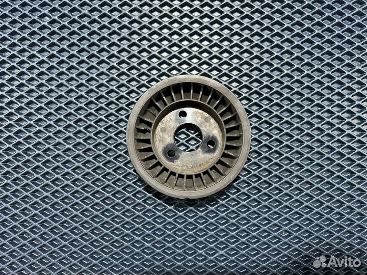 Шкив насоса гур BMW E60 N52B30