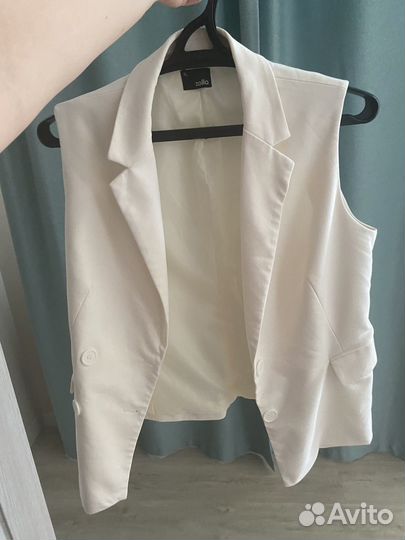 Жилетка женская 50-52 размер