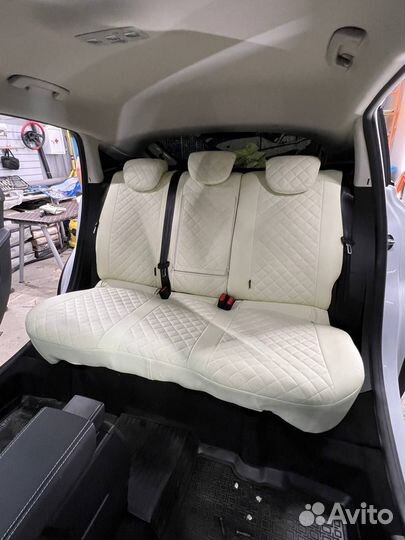 Чехлы из алькантары в Ромб на LADA Kalina Cross