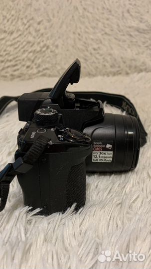 Зеркальный фотоаппарат Nikon coolpix p500