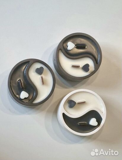 Свеча инь-янь ручной работы