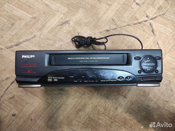 Видеомагнитофон. philips
