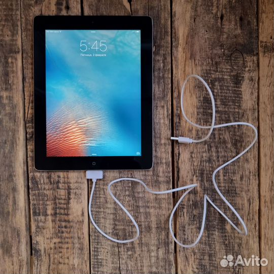 iPad 2 32 Гб Wi-Fi/GSM (MC774NF/A)