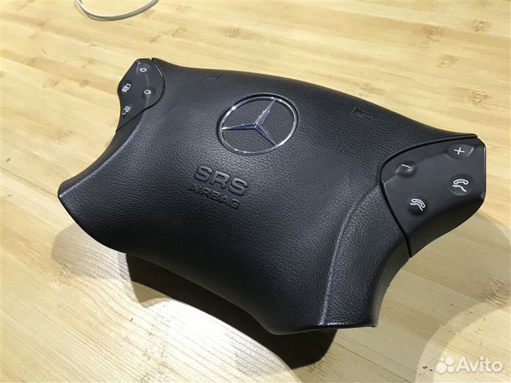 Подушка безопасности в руль Mercedes-Benz C-Class