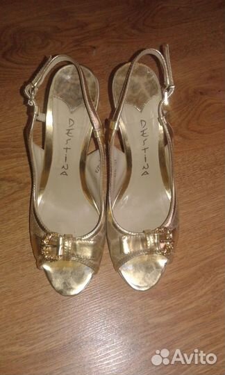 Босоножки женские