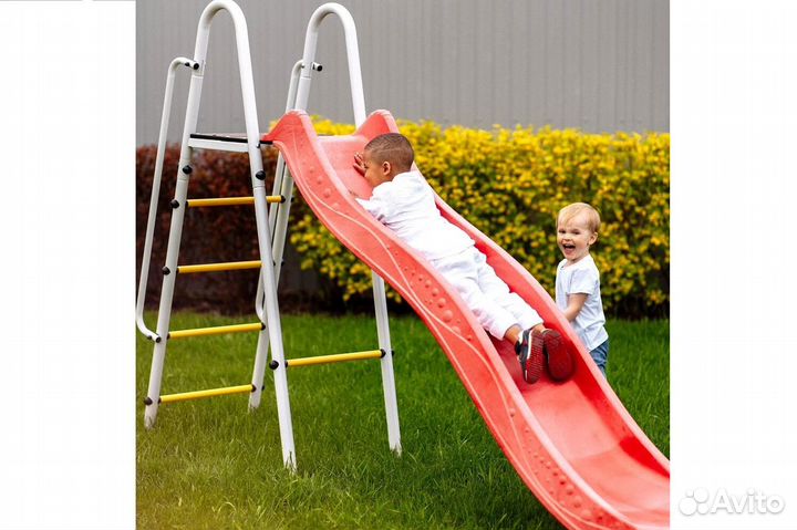 Горка с каркасом для дачи