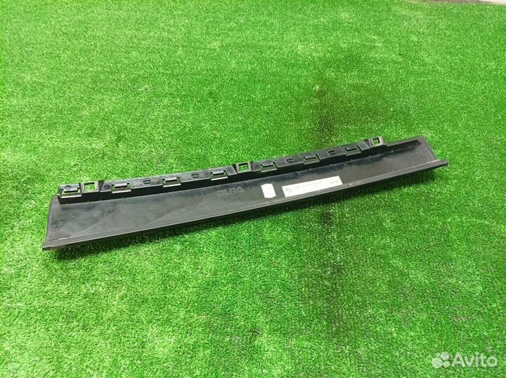 Накладка двери задней левой VW Sharan 2010