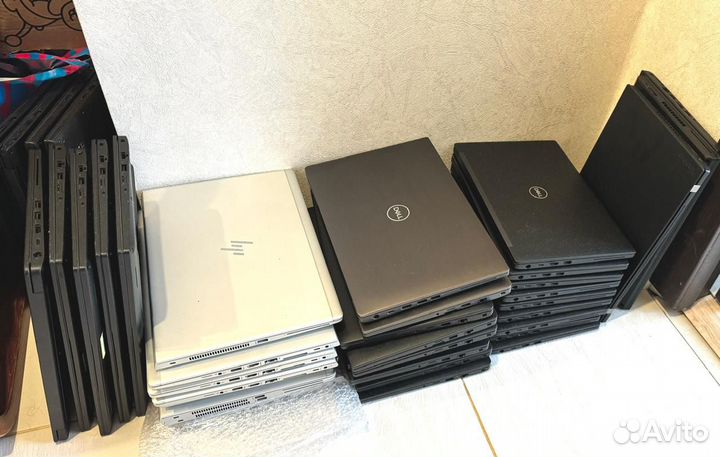 Хороший, быстрый ноутбук без повреждений. Гарантия