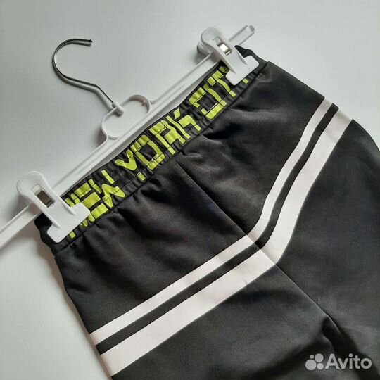 Спортивные штаны, шорты, футболки на 8 лет Mayoral