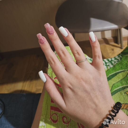 Мастер маникюра и педикюра