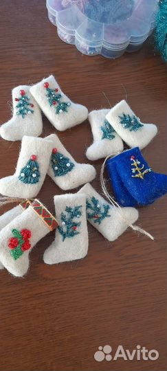 Сувенирные валенки-шептуны