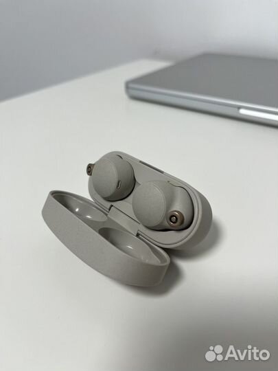 Беспроводные наушники sony TWS WF - 1000XM4 белый