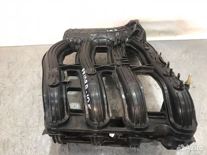 Коллектор впускной LADA Приора седан 21126 2008