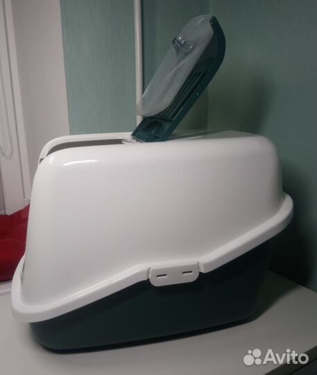 Закрытый лоток для кошек б/у