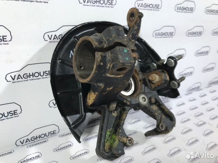 Кулак поворотный передний левый Audi Audi A3