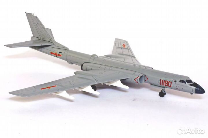 Модель самолета 1/144 Xian H-6K