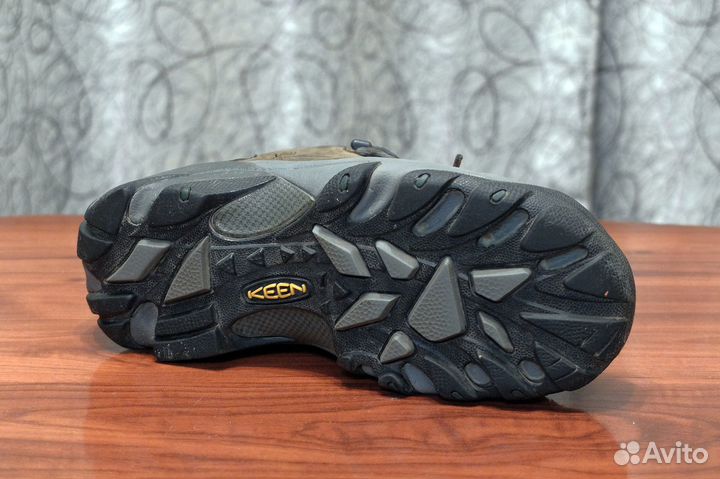 Ботинки треккинговые женские keen