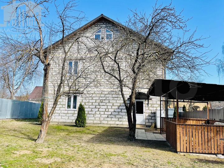 Дом 200 м² на участке 6 сот.