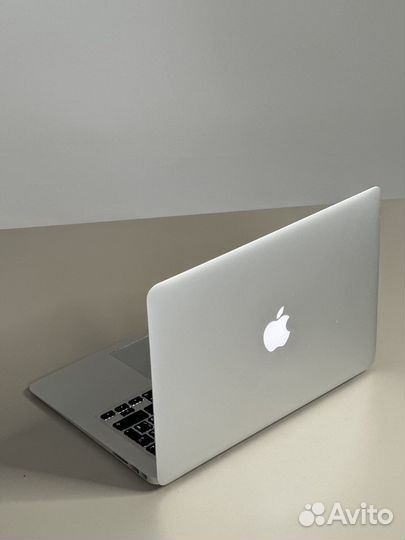 Ноутбук Apple Macbook Air 13