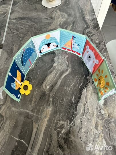 Развиваюшая игрушка - бортик на кроватку