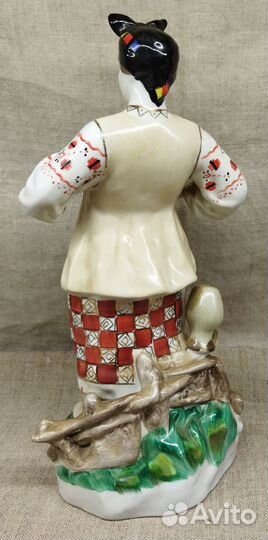 Статуэтка. Одарка. Солоха. Киев. Фарфор. СССР