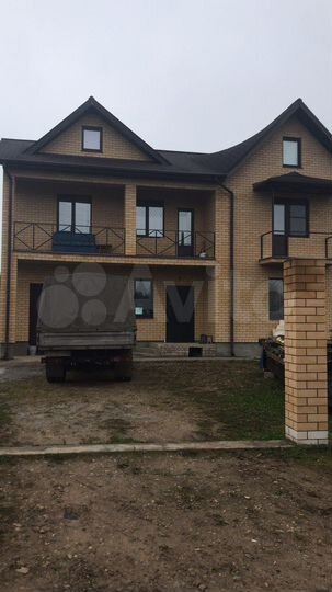 Дом 350 м² на участке 8,2 сот.