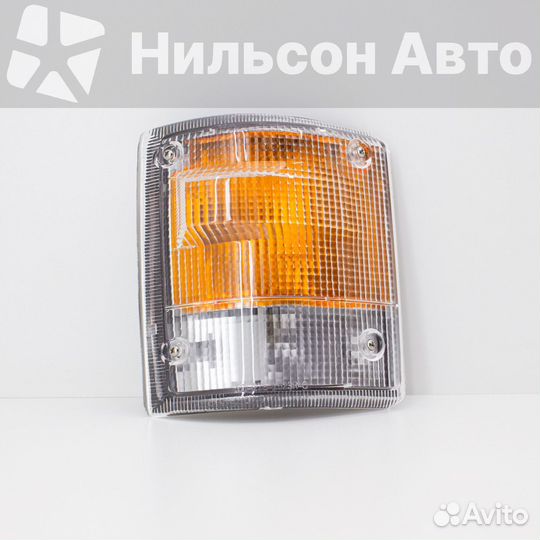 Габарит mazda titan 1989-1991 г бело-желтый, правы