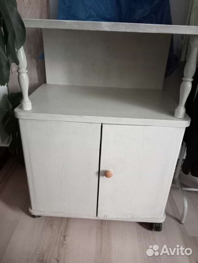 Стулья из СССР, тумбочки,столы