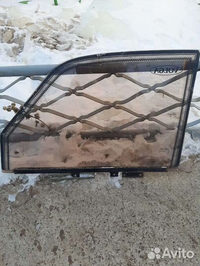 Стёкла боковые на газ 31105