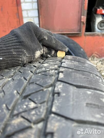 Bridgestone Dueler H/T 275/50 R22