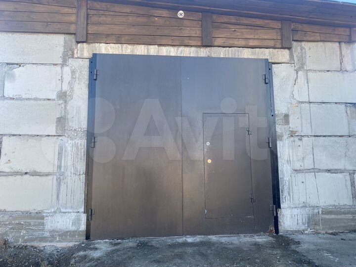 Гараж, > 30 м²