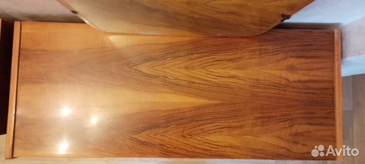 Консоль-трюмо, Румыния