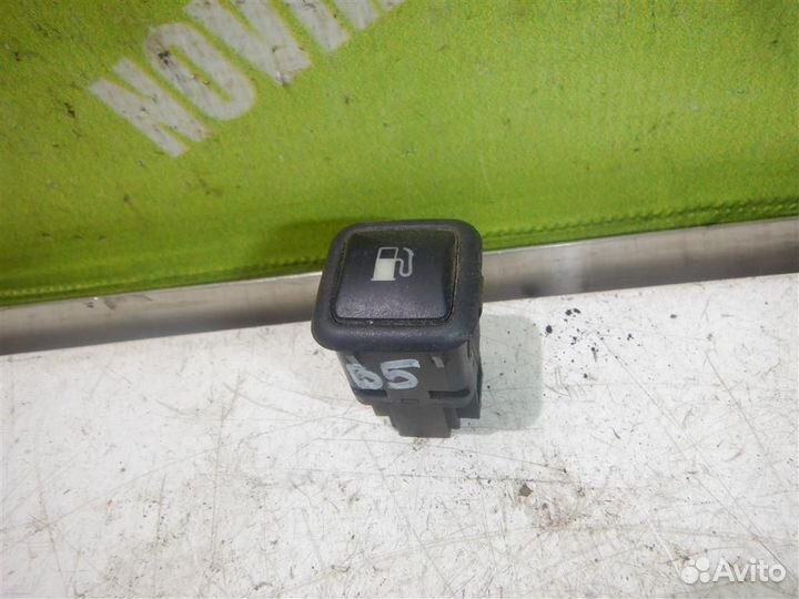 Кнопка открывания лючка бензобака Фольксваген Па