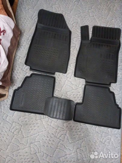 Коврики резиновые опель моккка оригинал 2013г