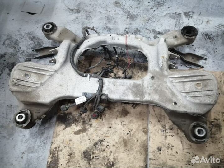 Range Rover подрамник