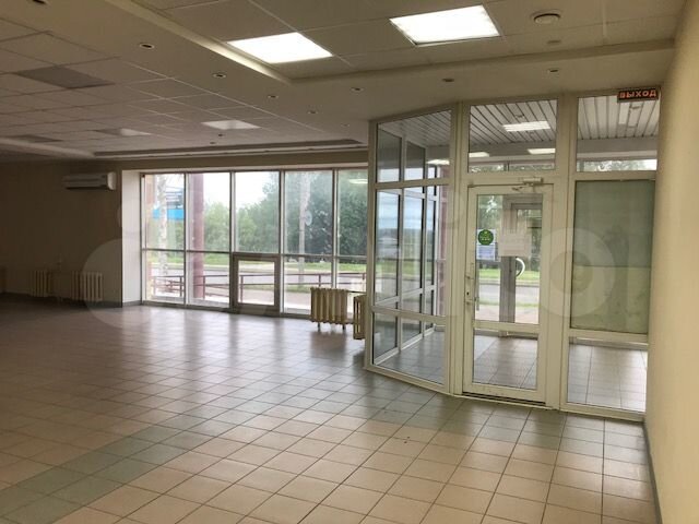 Сдам торговую площадь в центре Эжвы, 127-316 м²