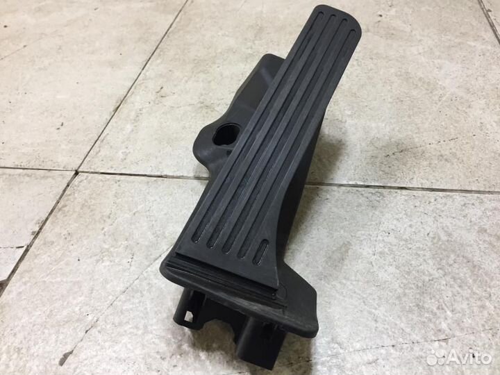 Педаль газа Volkswagen Tiguan 5N1 2007-2011г