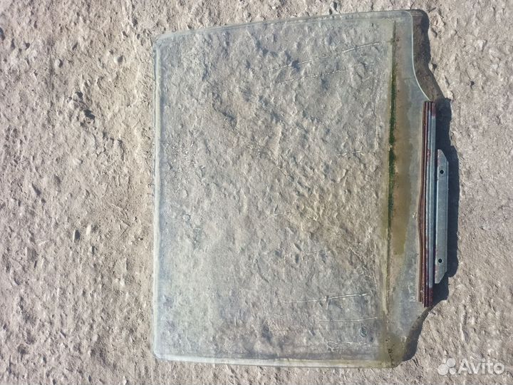 Стекло двери заднее правое Lifan Smily