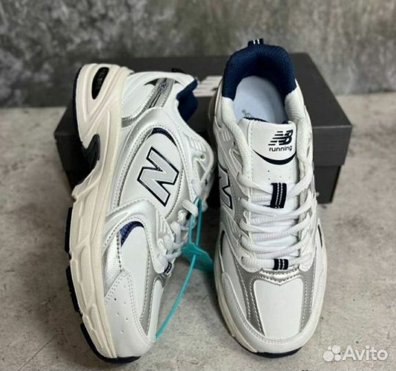 Кроссовки New Balance женские