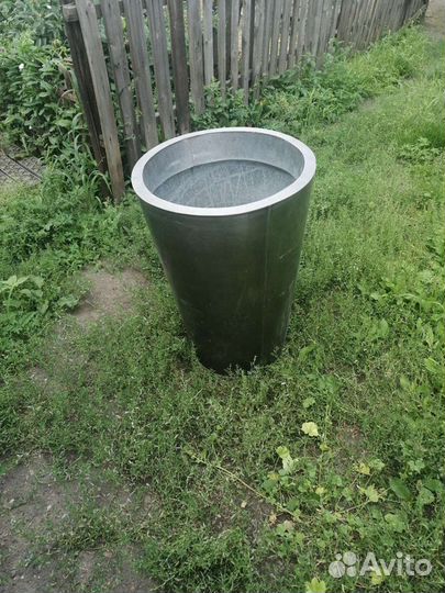 Кашпо металлическое