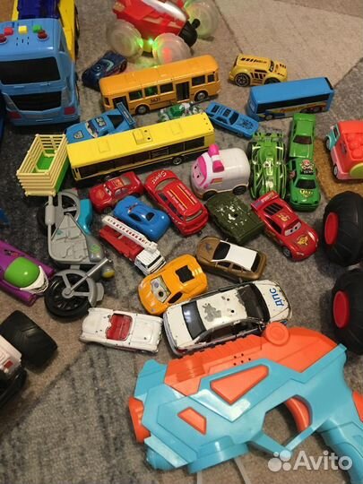 Игрушки машинки пакетом