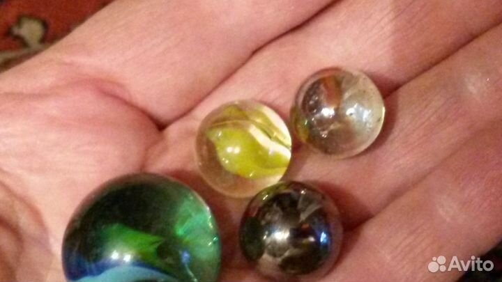 Шарики декоративные пластмассовые-40шт