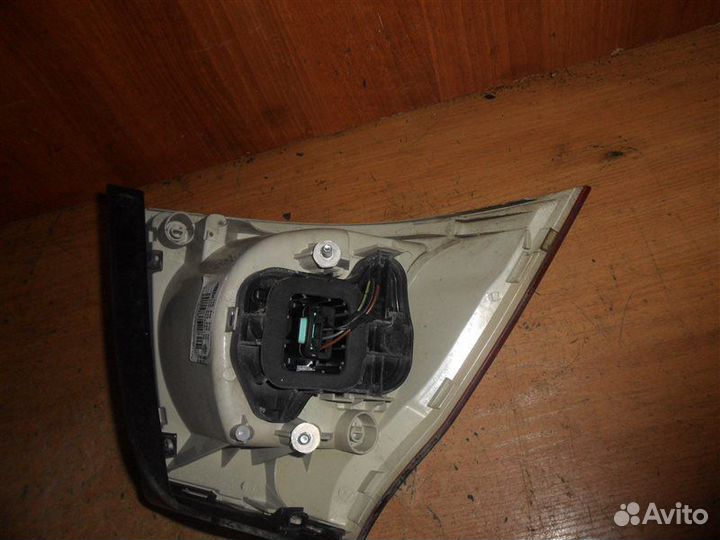 Фонарь задний правый 1K6945096AA Volkswagen Golf 5