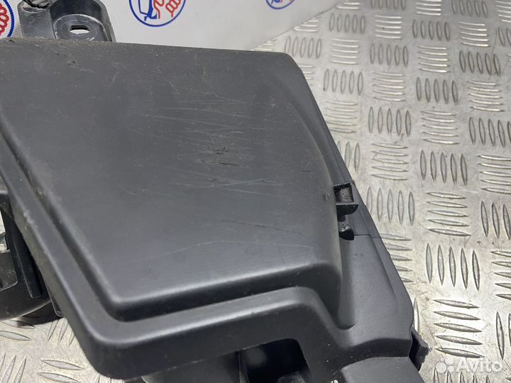 Корпус блока предохранителей Renault Sandero 1