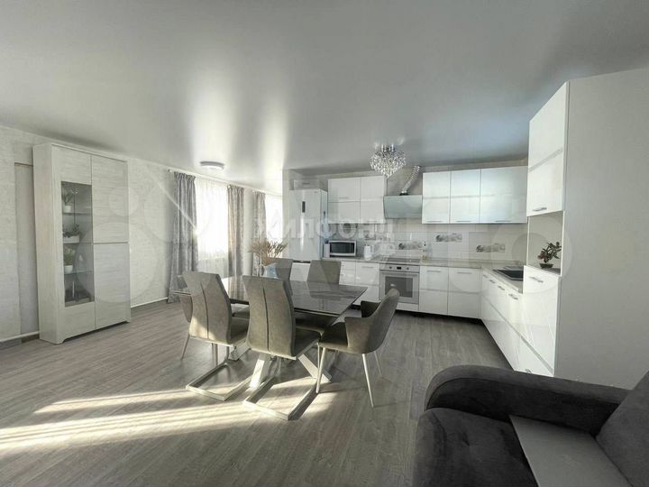 Дом 179,6 м² на участке 17 сот.