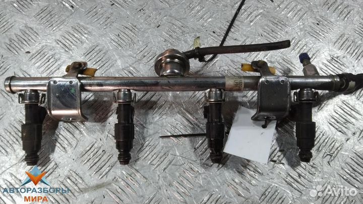 Топливная рампа Ford Mondeo 3 рест. 2005