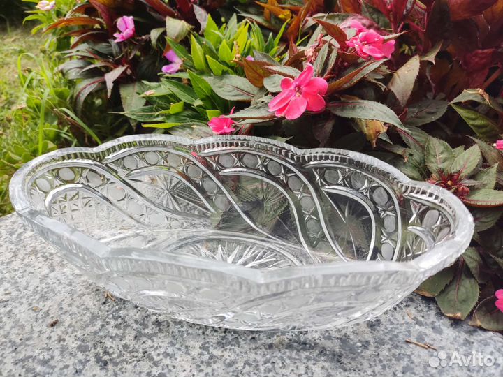 Хрустальная ваза - ладья. 28 на 13 см. Большая