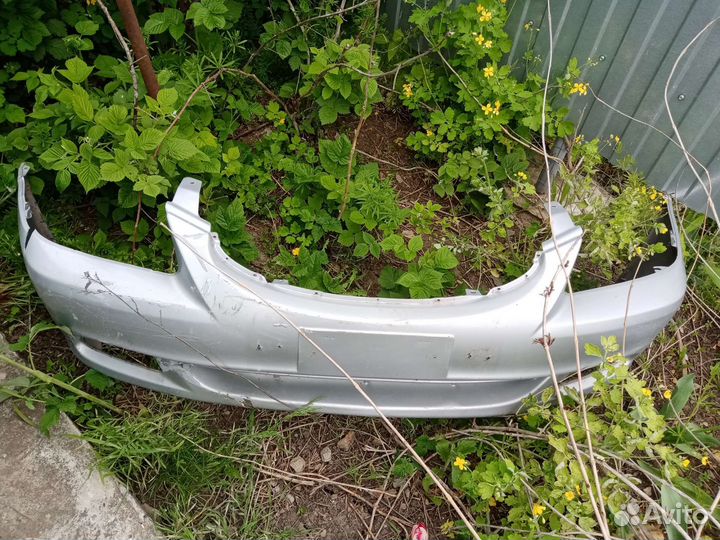 Передний Бампер на hyundai accent